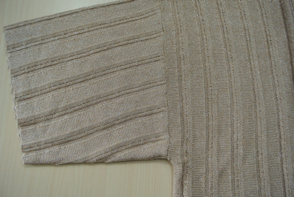 41261 12GG 1/33 38%VISCOSE 33.4%ACRYLIC 12%POLYESTER 12%LUREX 4.6%WOOL