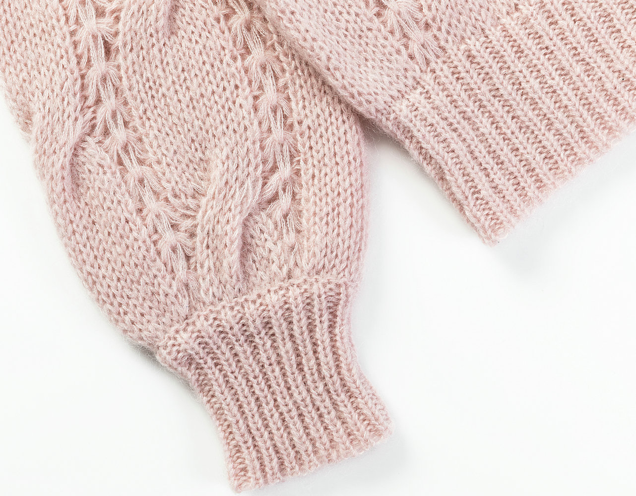 21108  WOMEN’S KNITTED JUMPER ROUND NECK LONG SLEEVE WITH POINTELLE AND CABLE JACQUARD MOQ 200PCS/COLOR